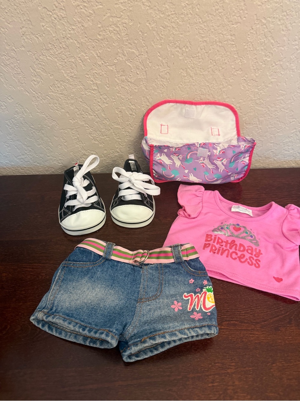 Build-A-Bear Workshop Clothes Jeans Shorts Pink T-shirt Sneakers Carry Bag 4 Pcs